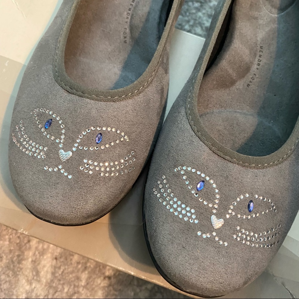 Gray Kitty Flats